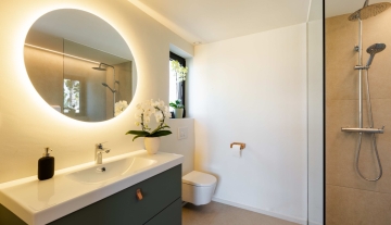 Resa Estates Ibiza finca jesus for rent longterm entrance house bathroom 3.jpg